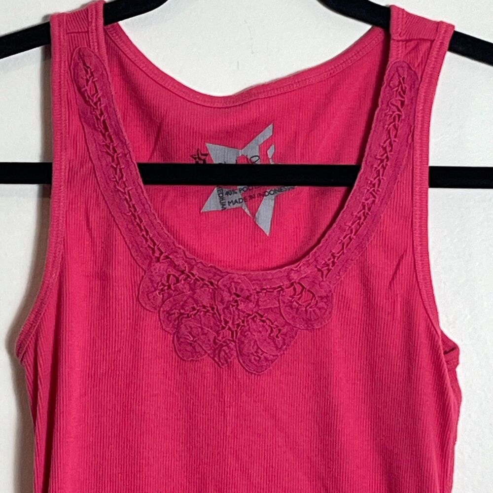 Nollie Hot Pink Ribbed Tank Top Crochet Lace Trim Raw Edge Scoop Neck Y2K Size M